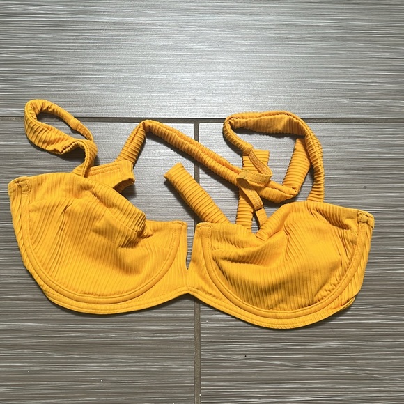 Monday Swimwear Bikini - Mango Rib 🥭 - Picture 6 of 8